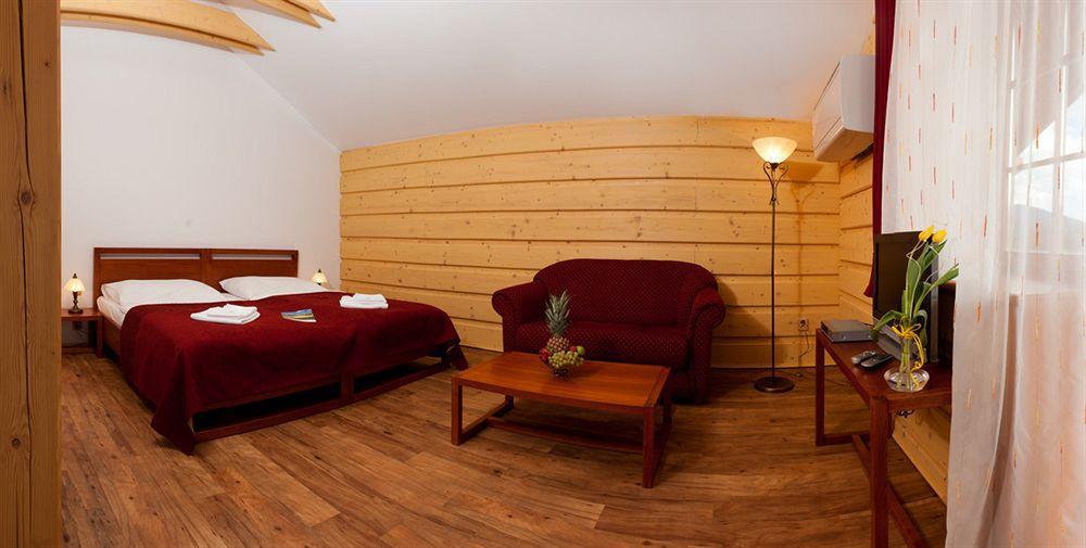 Green Inn Hotel Ostravice Ngoại thất bức ảnh