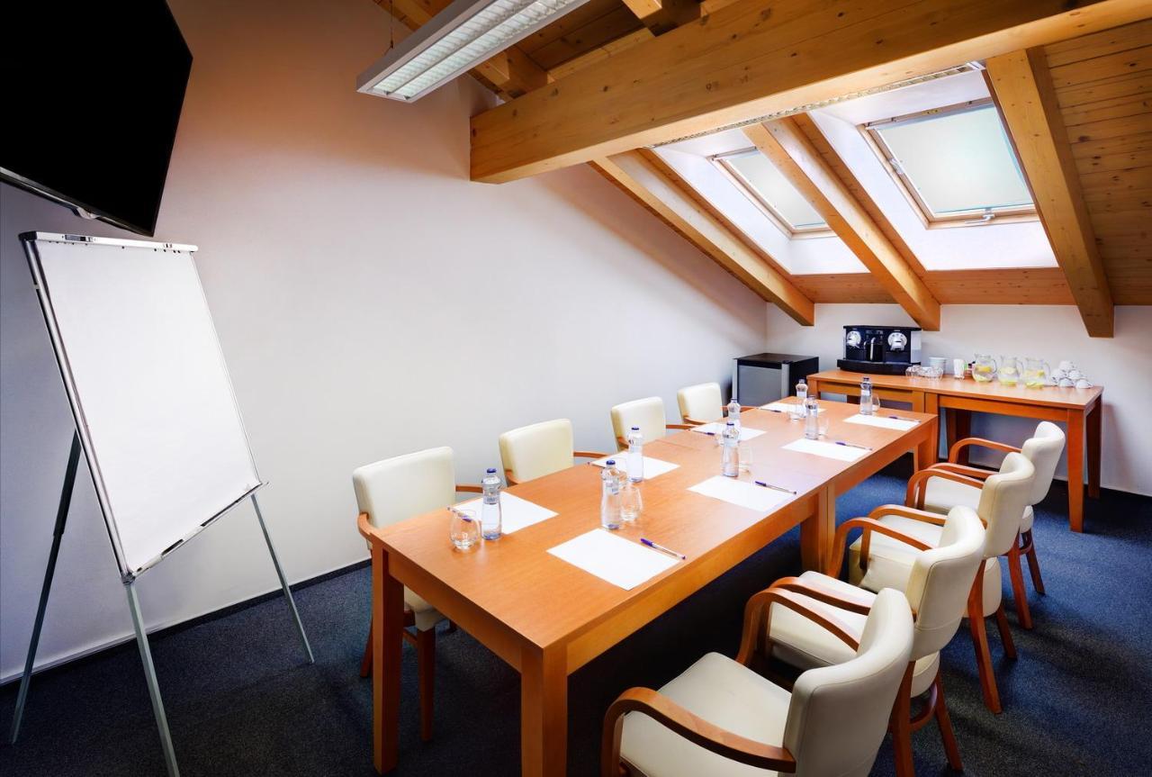 Green Inn Hotel Ostravice Ngoại thất bức ảnh